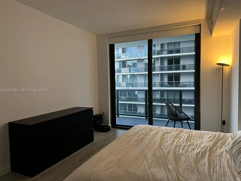 45 SW 9th St #3107 — Photo 6