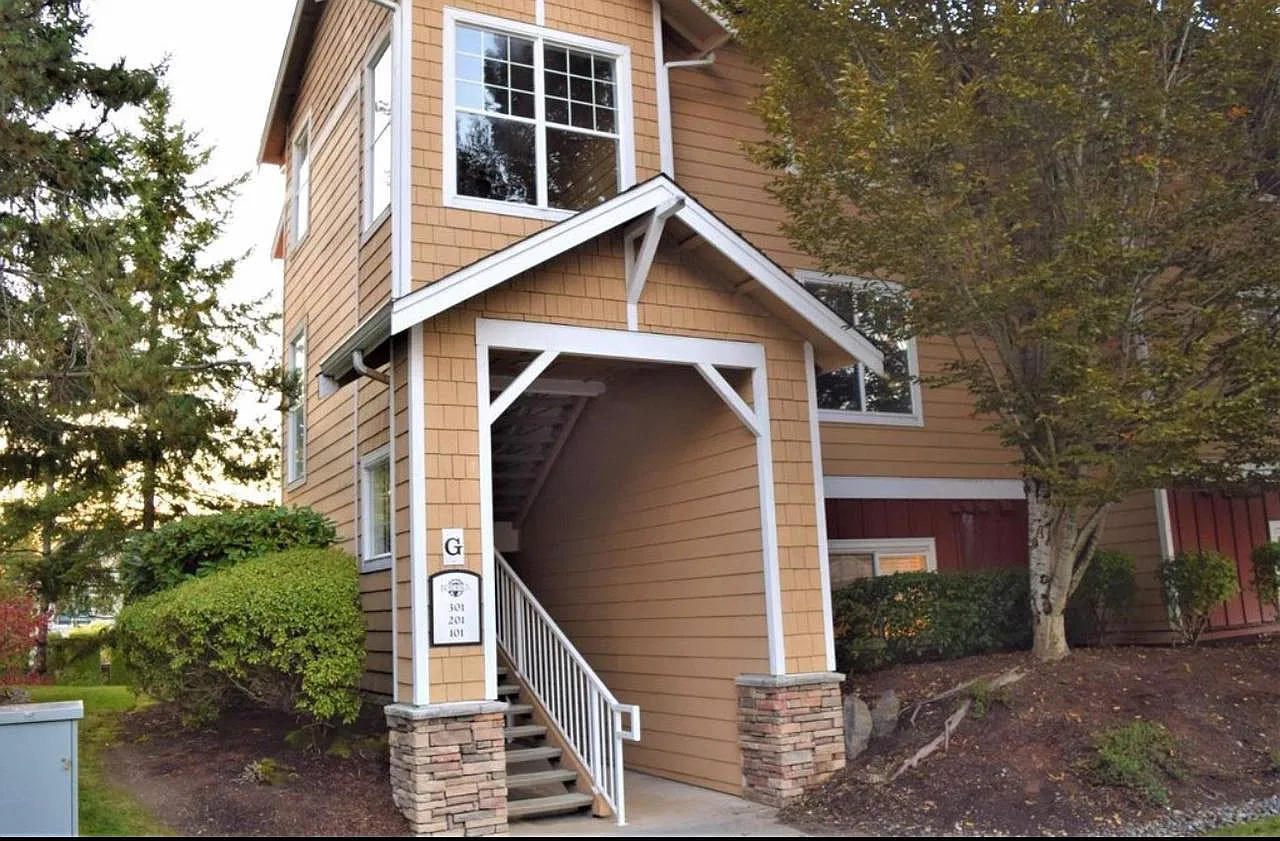 1 bed, 715 sqft, $1,950 — Photo 1
