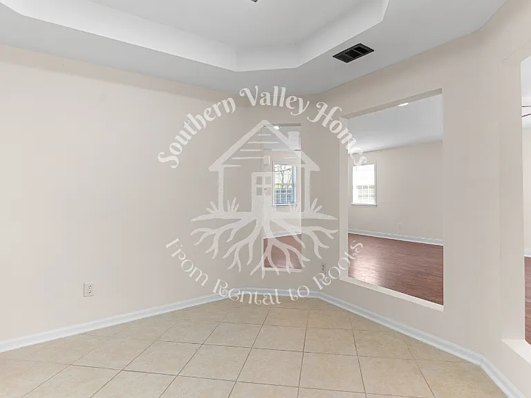102 Duxbury Ct — Photo 12