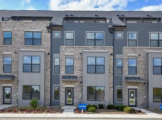 1708 Espacio Dr #3004, Naperville, IL 60563