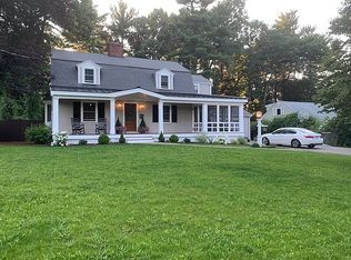 25 Oxbow Rd, Lynnfield, MA 01940