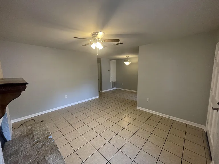 7047 Meadow Park Ave — Photo 2