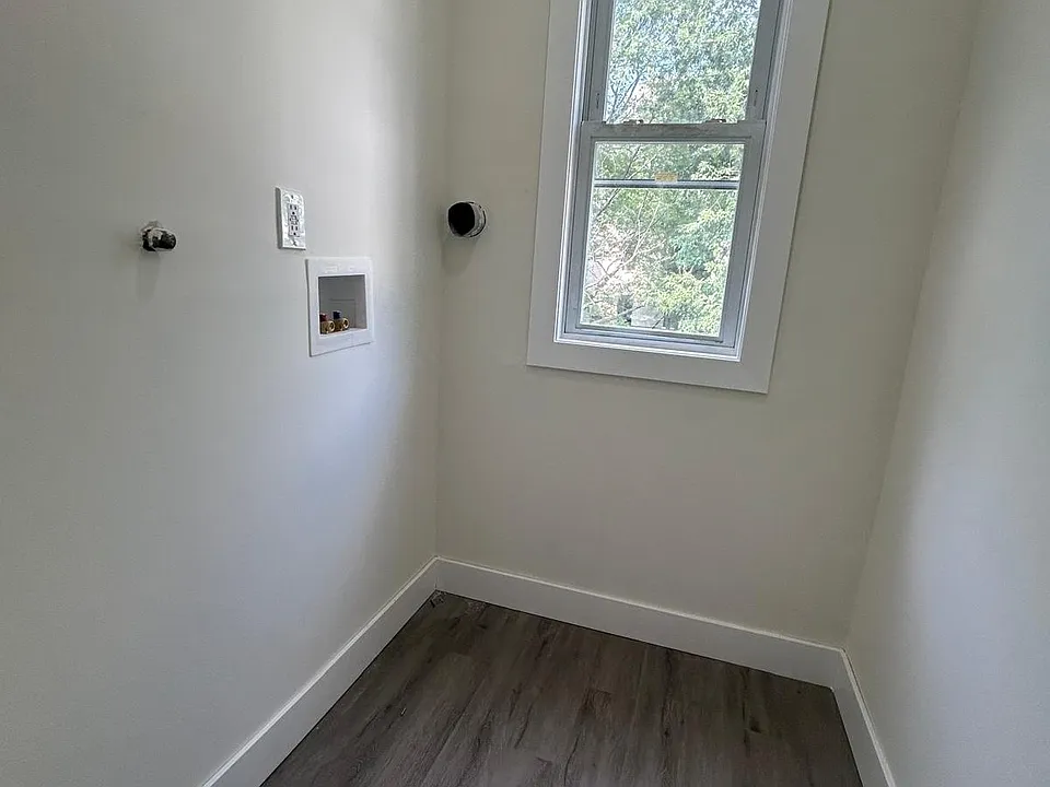 22 Tichenor Ter #1