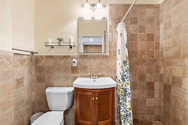 Rented by REMAX ON THE HUDSON | media 14