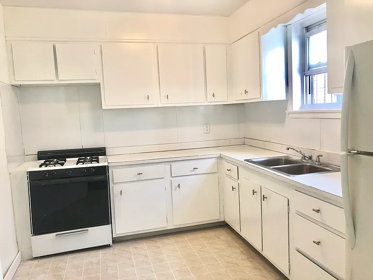 1628 S Broad St #3 — Photo 7