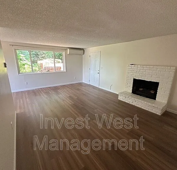 2920B Harney St — Photo 18