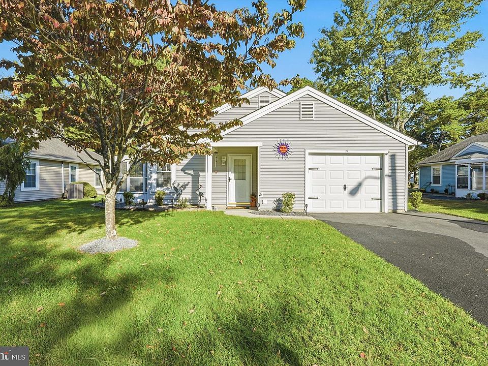 1st image of 26 Kent Dr