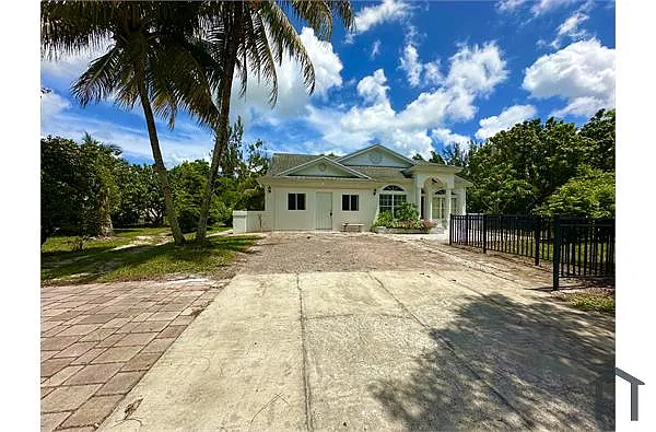 Building Photo - 16317 Okeechobee Blvd