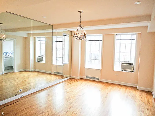 Sold by McDonagh Real Estate | media 17