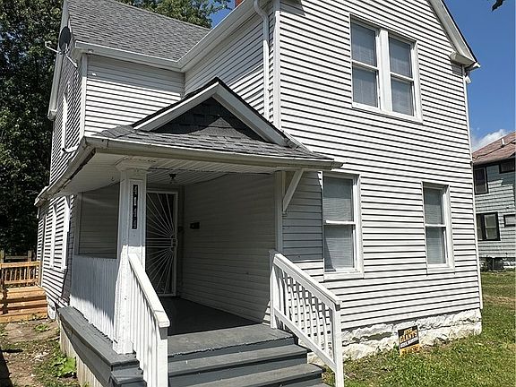 3rd image of 4144 E 111th St