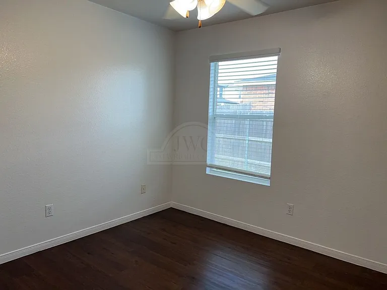 3304 Catalina Dr — Photo 14
