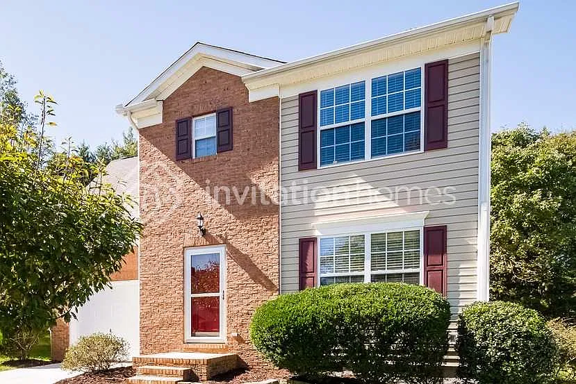 1611 Elk Creek Ct Charlotte, NC 28214 — Photo 1