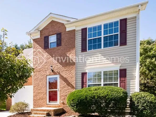 1611 Elk Creek Ct, Charlotte, NC 28214