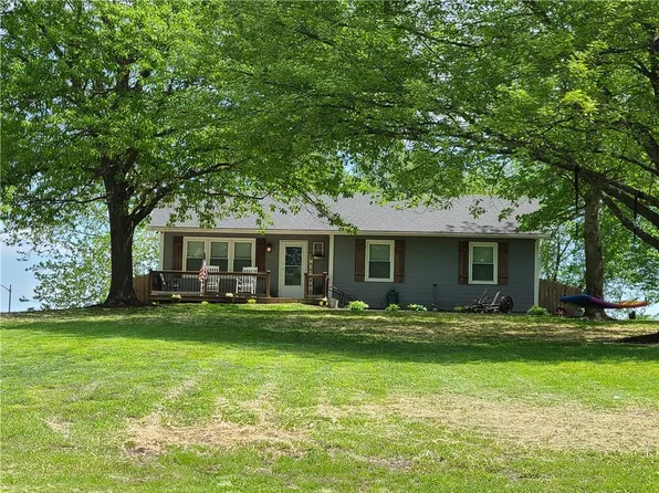 1313 N Thornton St, Richmond, MO 64085