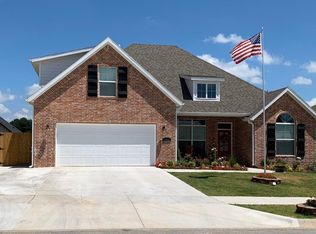 382 N Drywood Creek Dr, Fayetteville, AR 72704