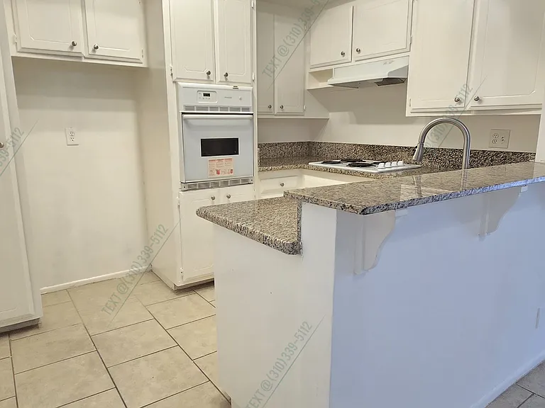 810 S Kingsley Dr #206 — Photo 9