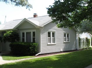 1693 Orchard St, Des Plaines, IL 60018