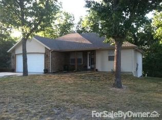 201 Boston Dr, Ridgedale, MO 65739