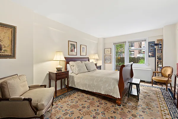 Sold by Compass | media 6