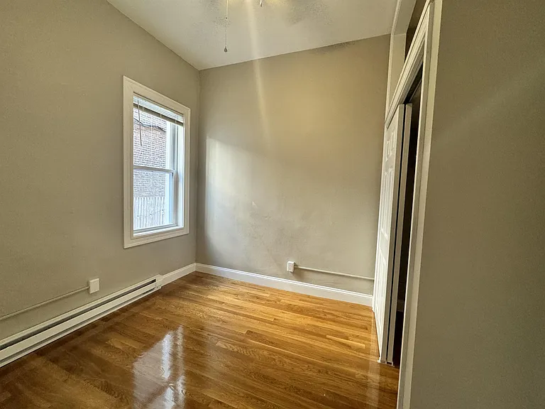 60 N Margin St — Photo 6