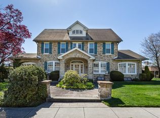 2456 Hillcrest Rd, Drexel Hill, PA 19026