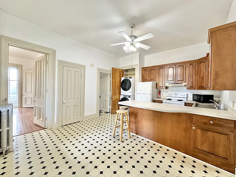573 Bloom St #103 — Photo 5