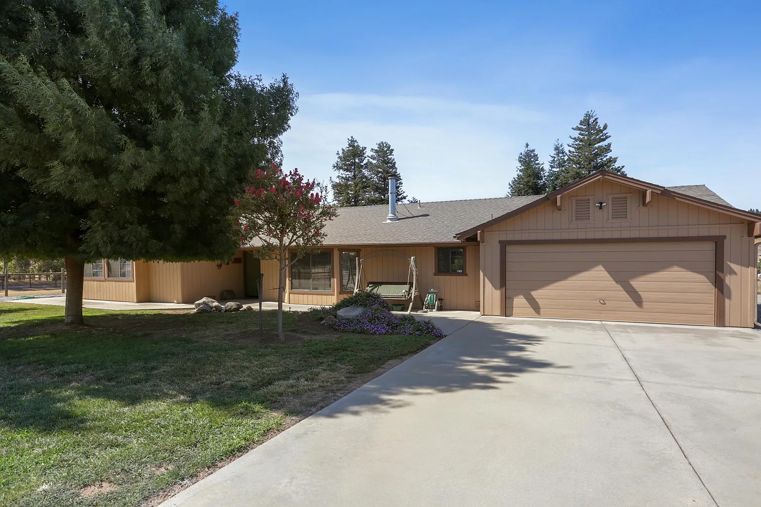 30585 Mehrten Dr photo 1