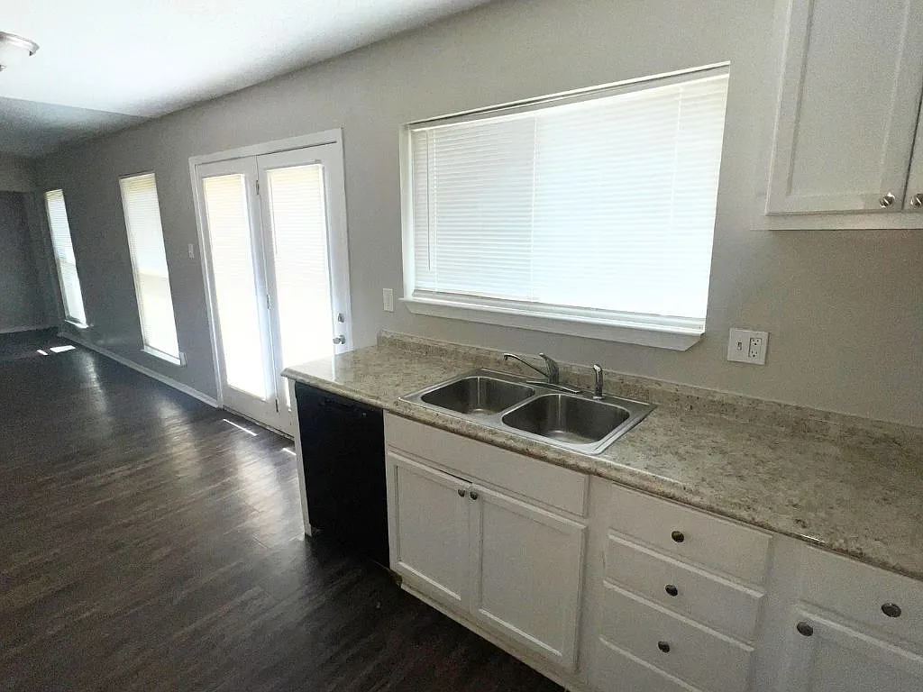 917 Nicole Dr North Little Rock AR 72118 — Photo 4