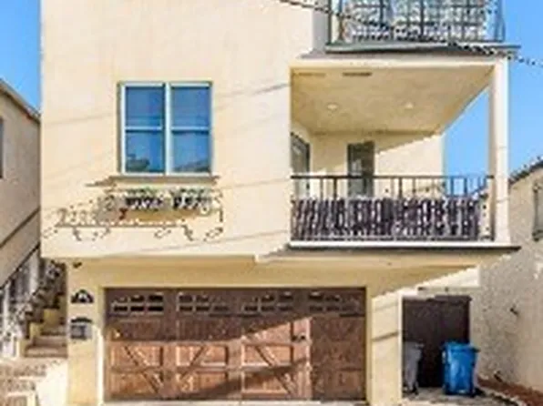 320 33rd Pl, Manhattan Beach, CA 90266