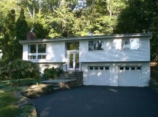 82 Florence Rd, Riverside, CT 06878