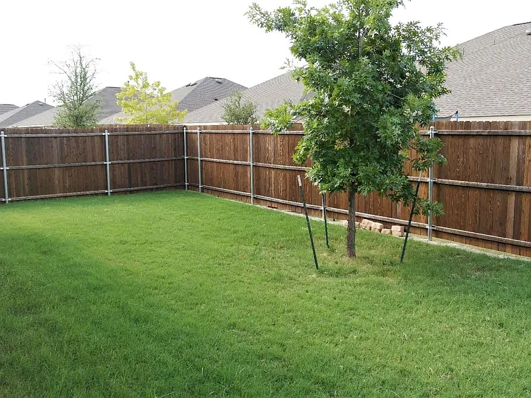 822 Black Hawk Dr — Photo 7