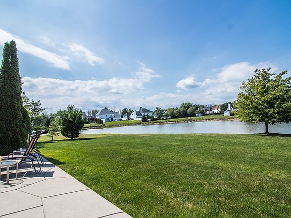 2nd image of 8146 Golden Oak Cir