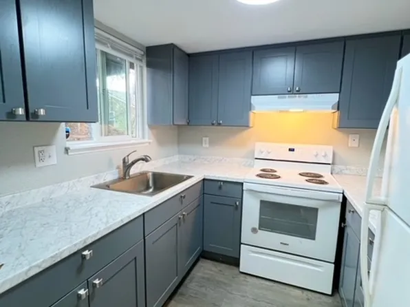 2001-2009 Magnuson Way, Bremerton, WA 98310