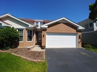 1007 Georgian Pl, Bartlett, IL 60103