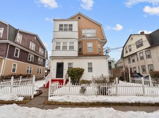 148 Kent St, Hartford, CT 06112