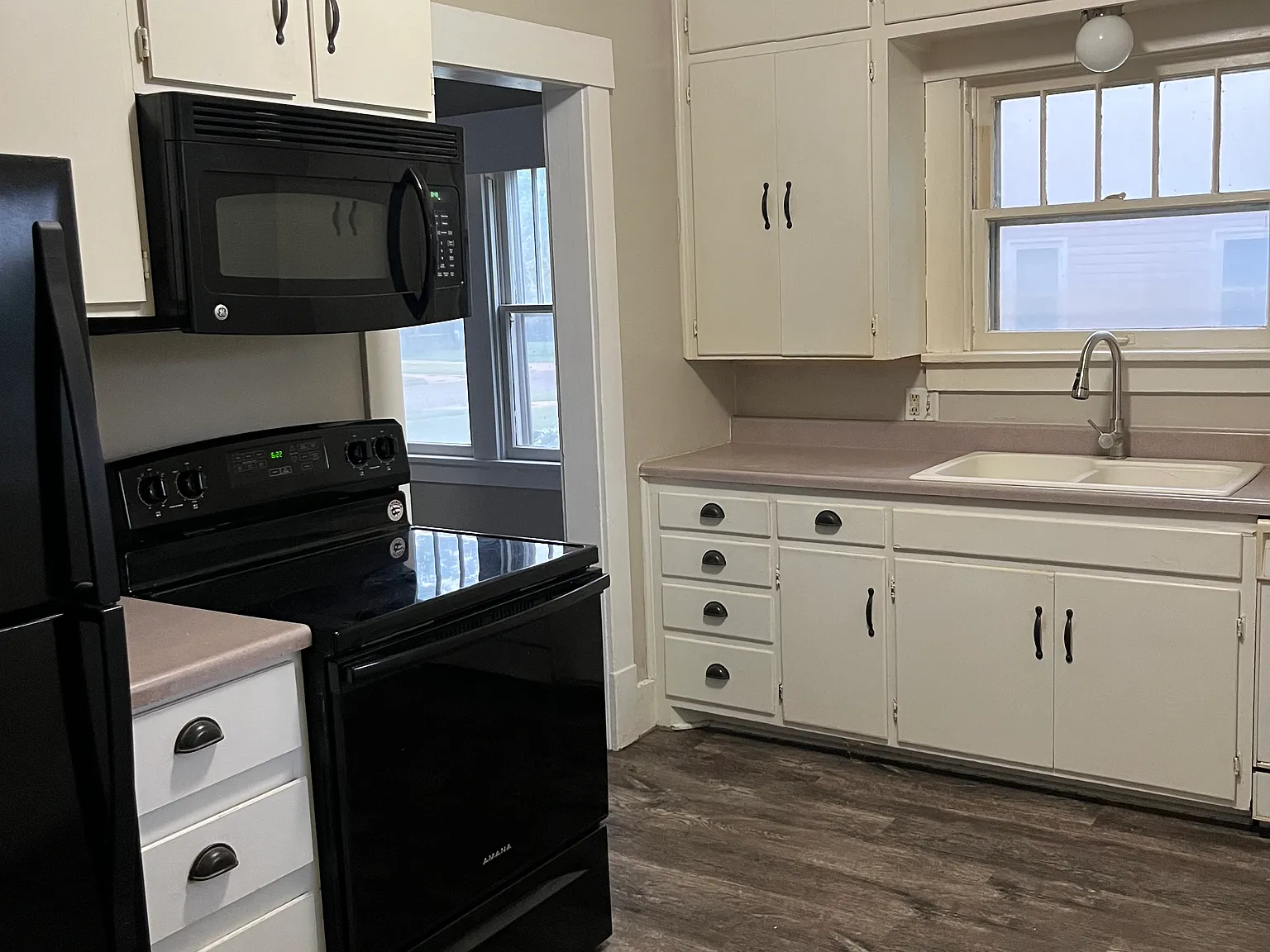 3 bed, 1073 sqft, $1,050 — Photo 3