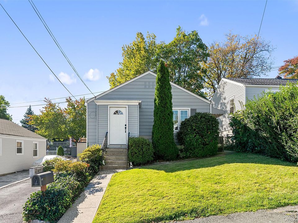 1st image of 7 Floral Lane