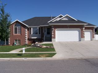 208 W 800 S, Layton, UT 84041