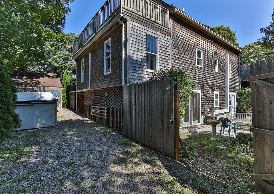 46 Nelson Ave APT 2, Provincetown, MA 02657 Zillow