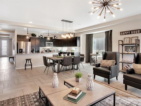 4th image of 568 Cabrini Cir