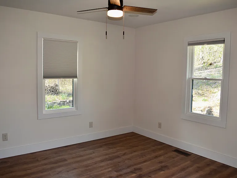 Main bedroom, dimmable flush lights