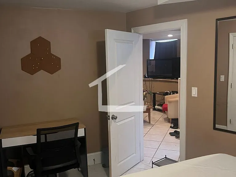 9 Saint Lukes Rd #2A — Photo 14