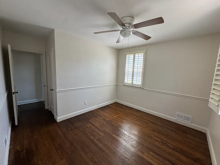 533 Morris Ave — Photo 21