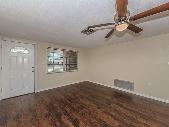 5th image of 3109 Bright Dr