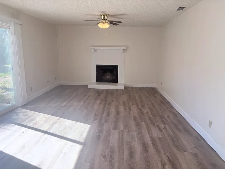 27226 San Jose Ave — Photo 3