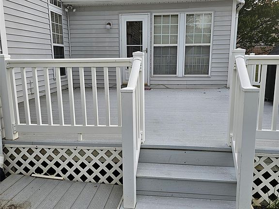 2nd image of 4022 Meadowview Hills Dr