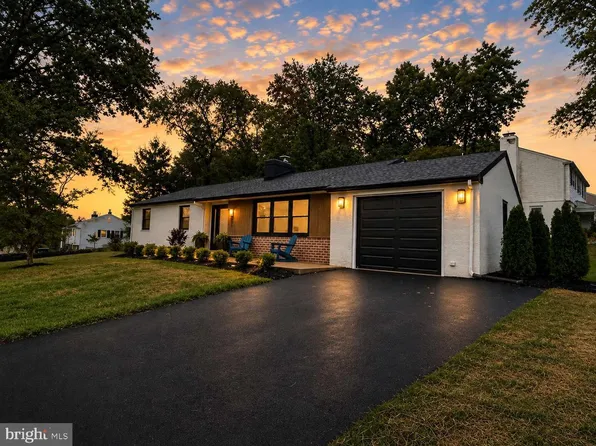 800 Falcon Ln, West Chester, PA 19382