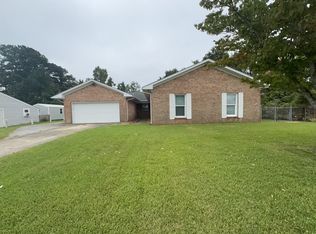 110 Birch Rd, Jacksonville, NC 28546