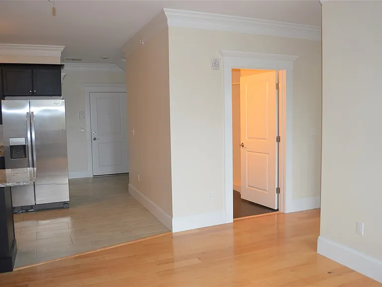2 Silver St #15 — Photo 3