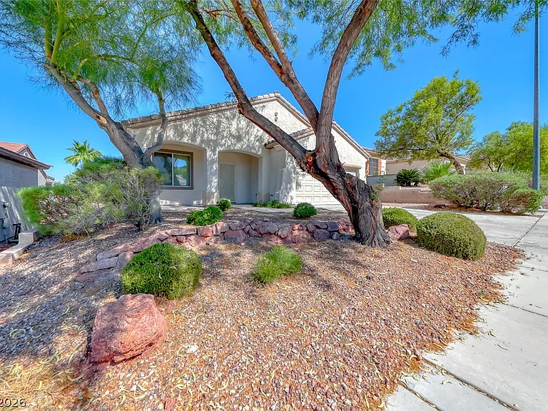 2343 Schaeffer Hills Dr — Photo 2